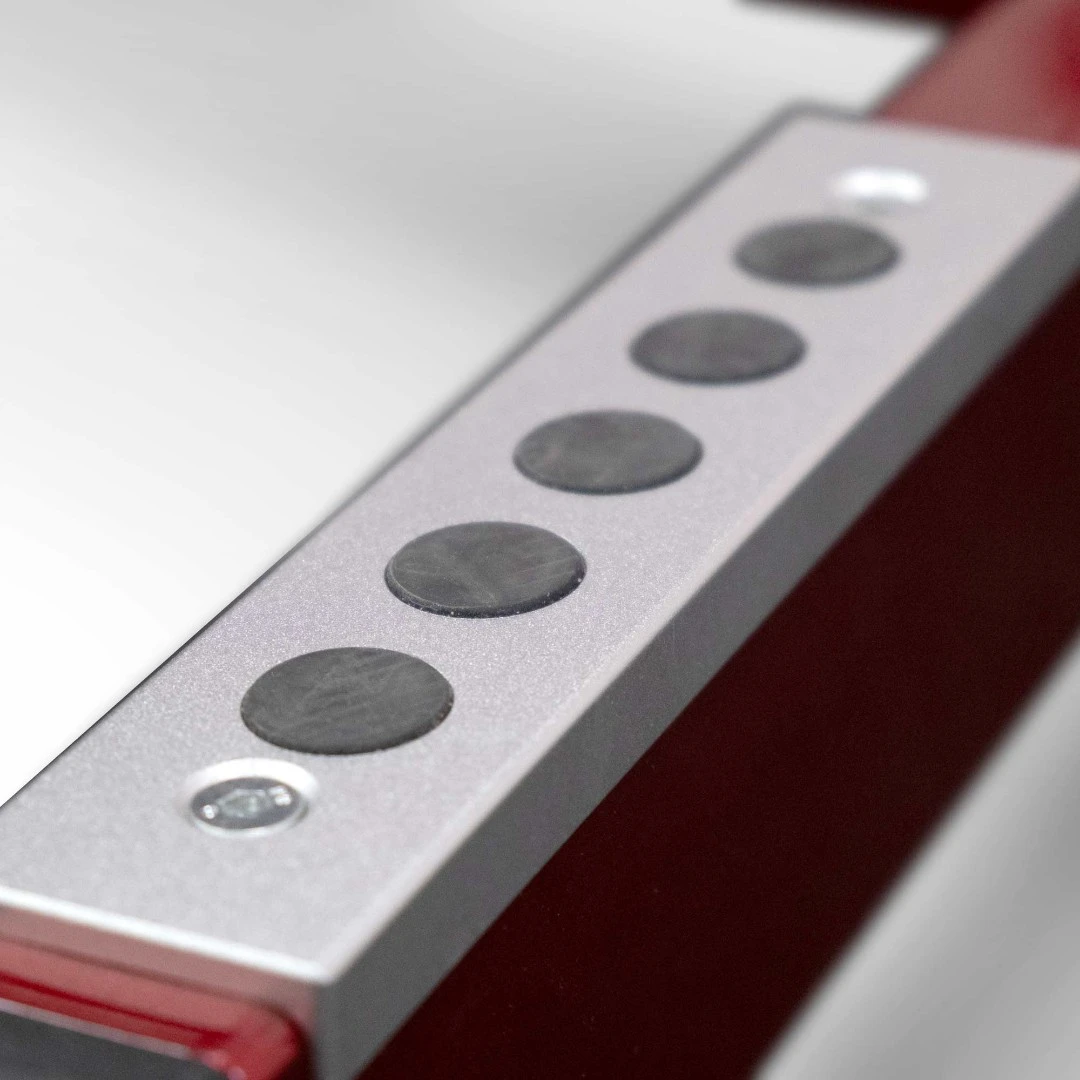 Грудной жим сидя на свободных весах Realleader LD-1001 (HSPro-1001) (черно-красная рама, черная обивка)