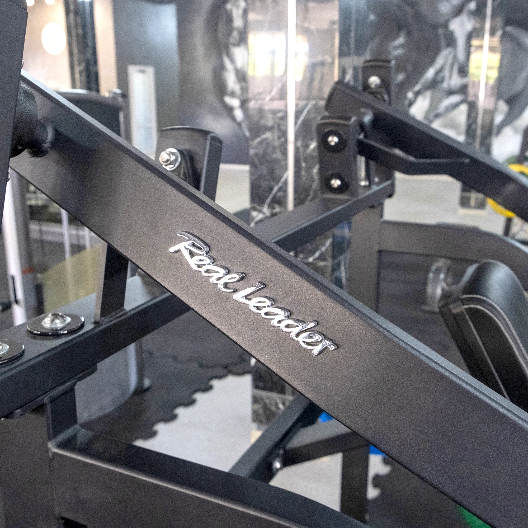 Грудной жим сидя наклонный на свободных весах Realleader RS-1013 (широкий) (HS-1013)