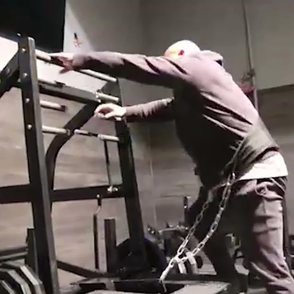 Приседания с поясом (колодец) на свободных весах Realleader LD-2004 (HSPro-2004) (красная рама, черная обивка) video preview