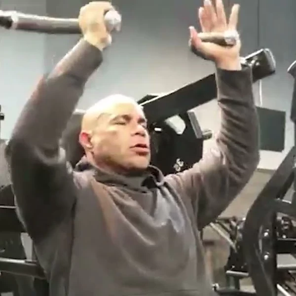 Плечевой жим на свободных весах Realleader RS-1012B video preview